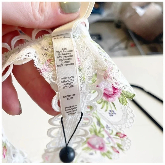 NWT For Love and Lemons Trellis Rose Garter Belt M - Picture 8 of 10